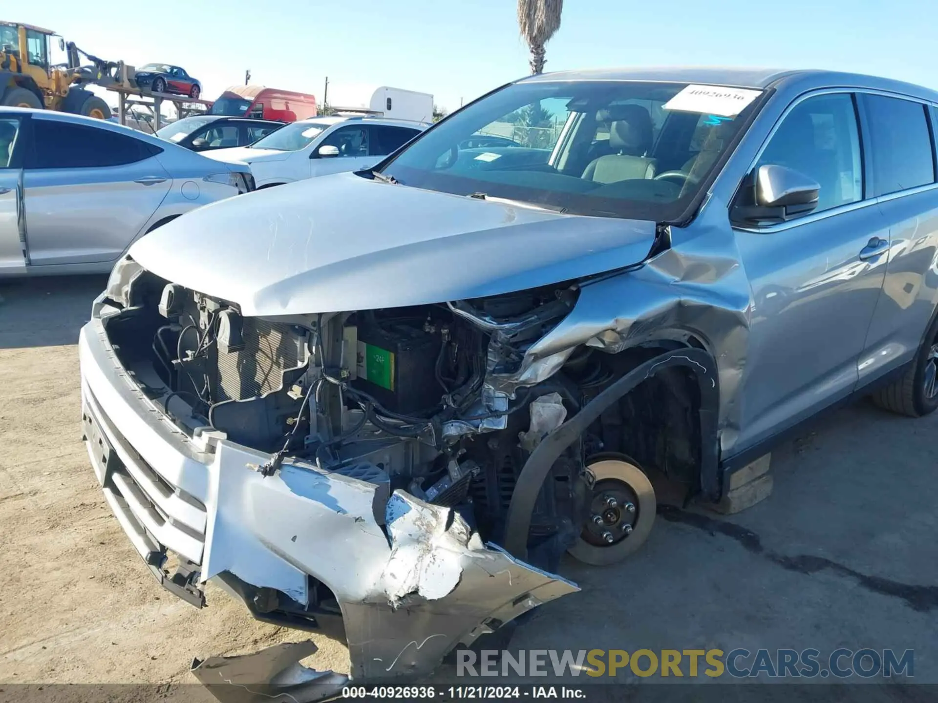 6 fotografías del automóvil dañado 5TDZZRFH9KS290026 TOYOTA HIGHLANDER 2019