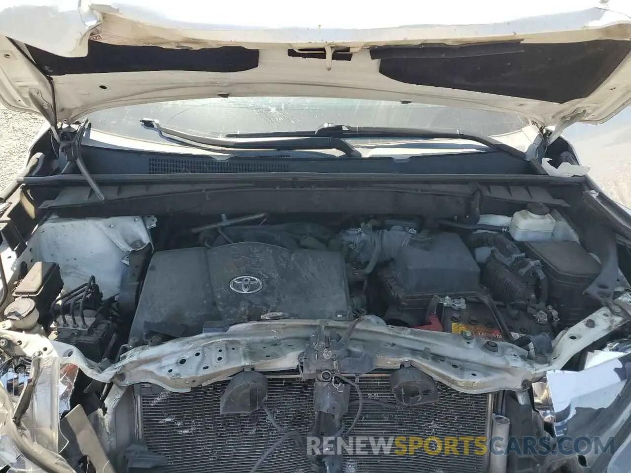 12 fotografías del automóvil dañado 5TDZZRFH9KS301705 TOYOTA HIGHLANDER 2019