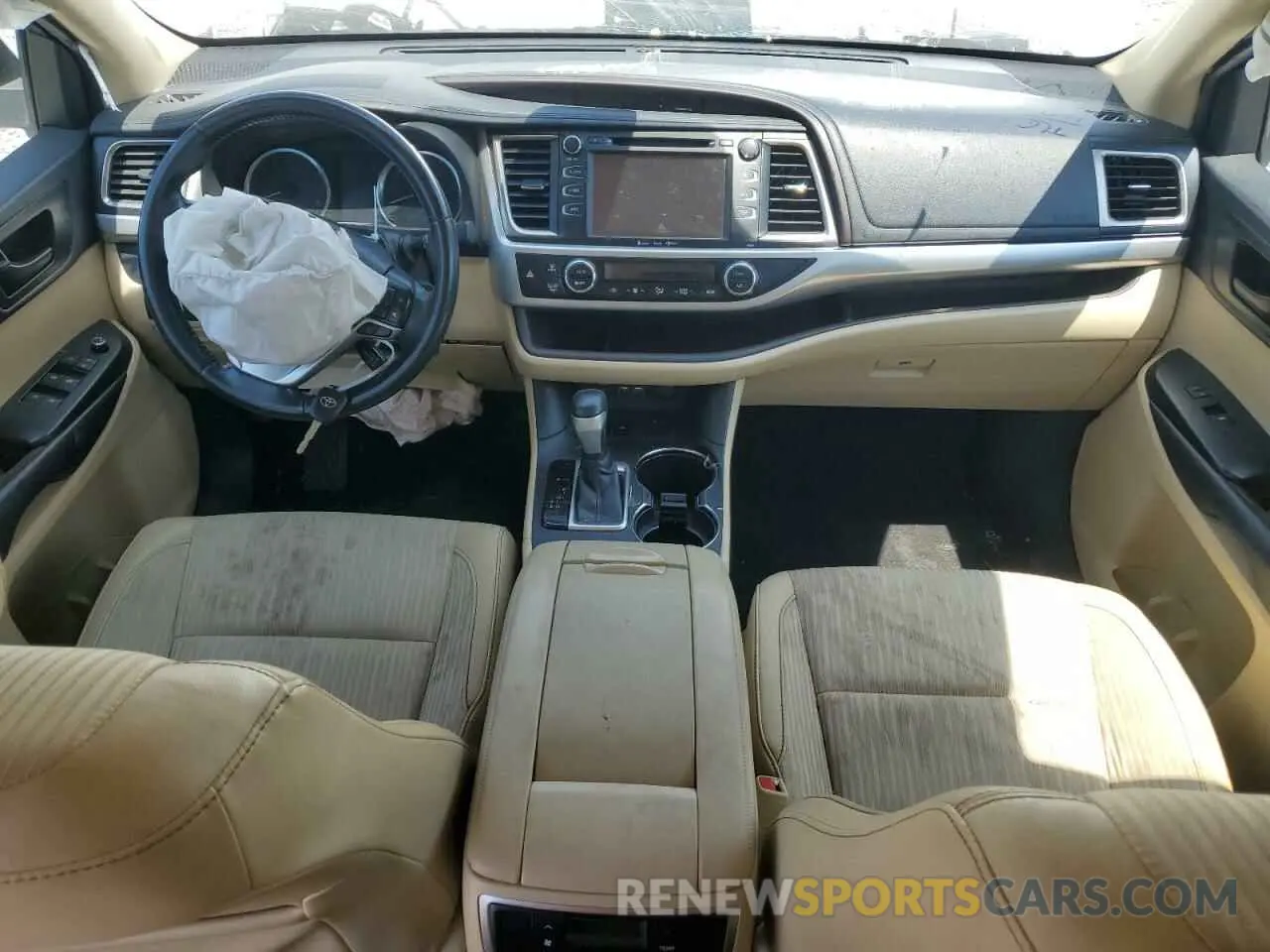 8 fotografías del automóvil dañado 5TDZZRFH9KS301705 TOYOTA HIGHLANDER 2019