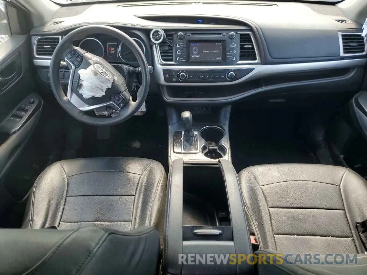 8 fotografías del automóvil dañado 5TDZZRFHXKS299737 TOYOTA HIGHLANDER 2019