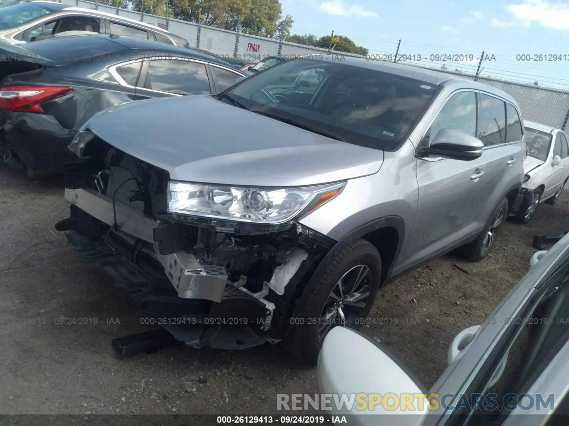 2 fotografías del automóvil dañado 5TDZZRFHXKS309828 TOYOTA HIGHLANDER 2019