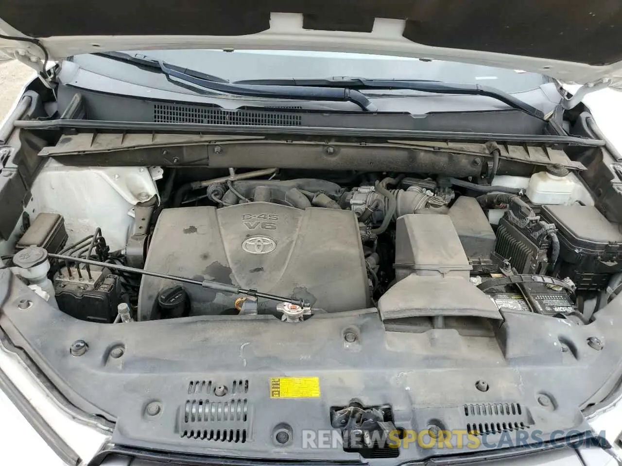 12 fotografías del automóvil dañado 5TDZZRFHXKS340075 TOYOTA HIGHLANDER 2019