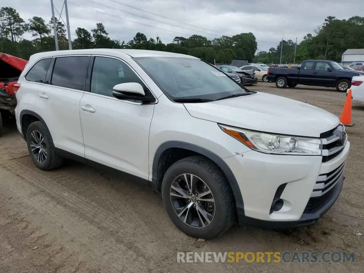 4 fotografías del automóvil dañado 5TDZZRFHXKS340075 TOYOTA HIGHLANDER 2019
