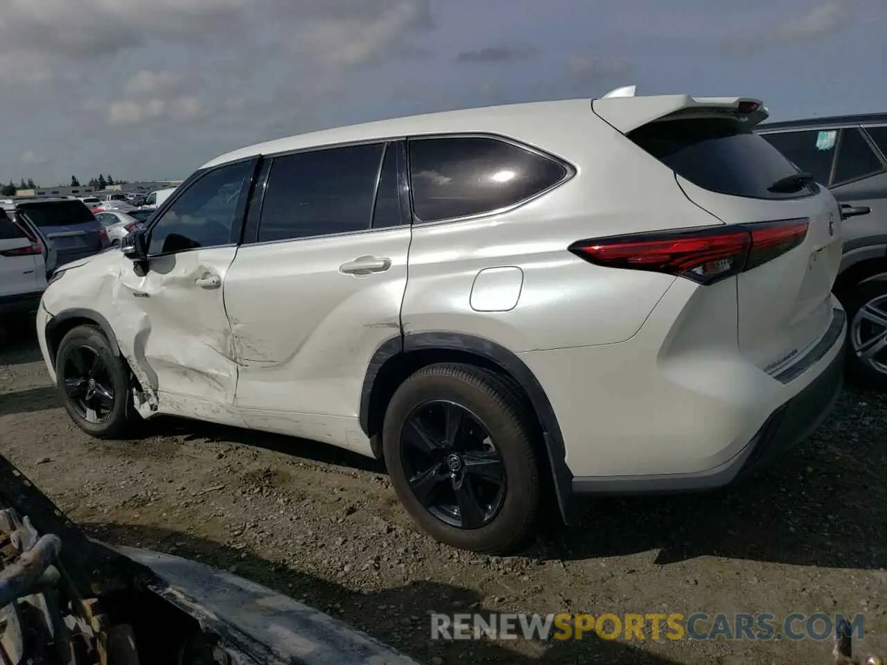 2 fotografías del automóvil dañado 5TDBBRCH8LS511952 TOYOTA HIGHLANDER 2020