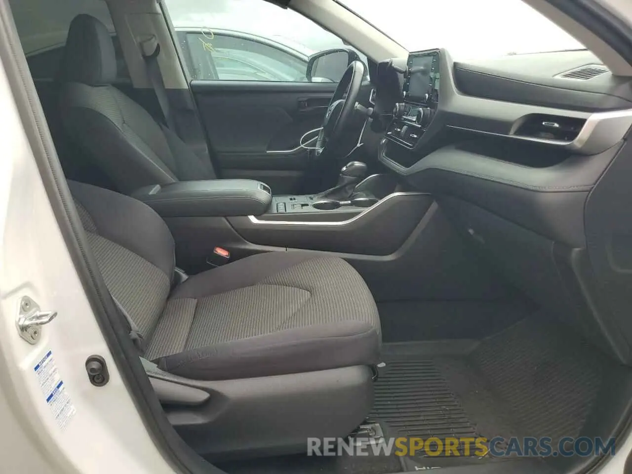 7 fotografías del automóvil dañado 5TDBBRCH8LS511952 TOYOTA HIGHLANDER 2020