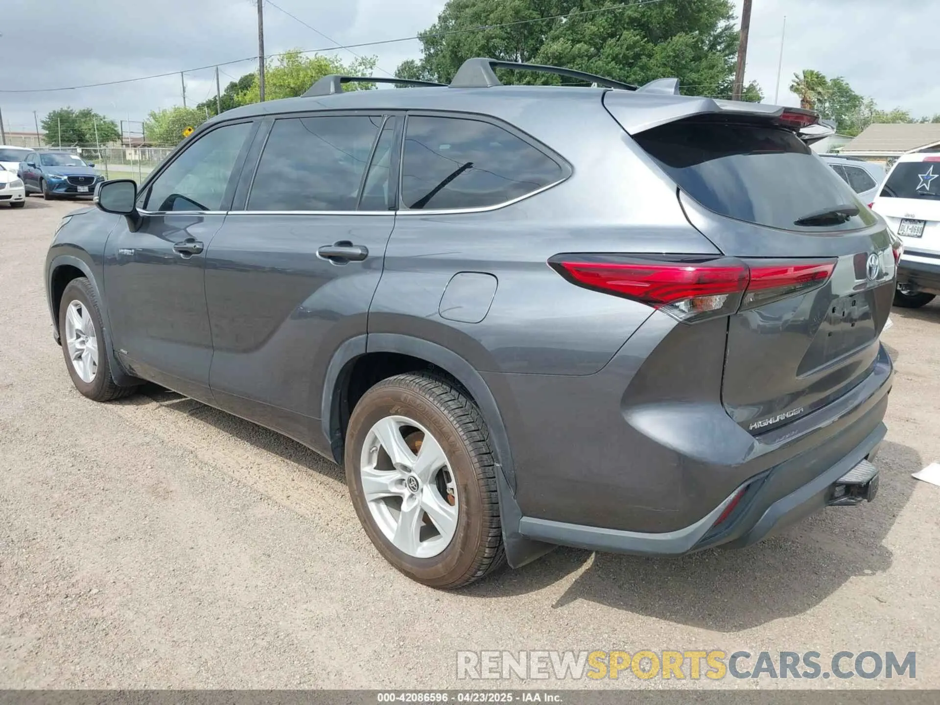 3 fotografías del automóvil dañado 5TDBBRCHXLS514061 TOYOTA HIGHLANDER 2020