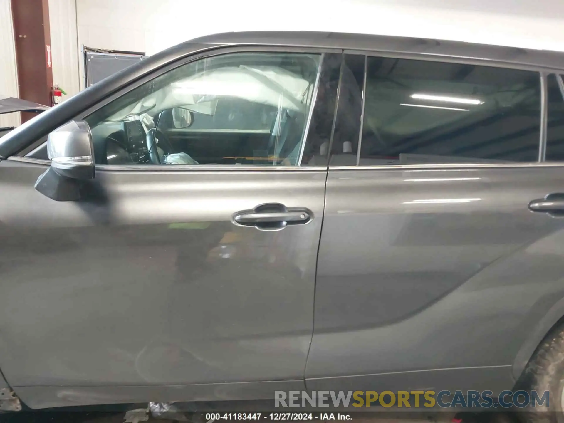 14 fotografías del automóvil dañado 5TDBZRBH3LS017527 TOYOTA HIGHLANDER 2020