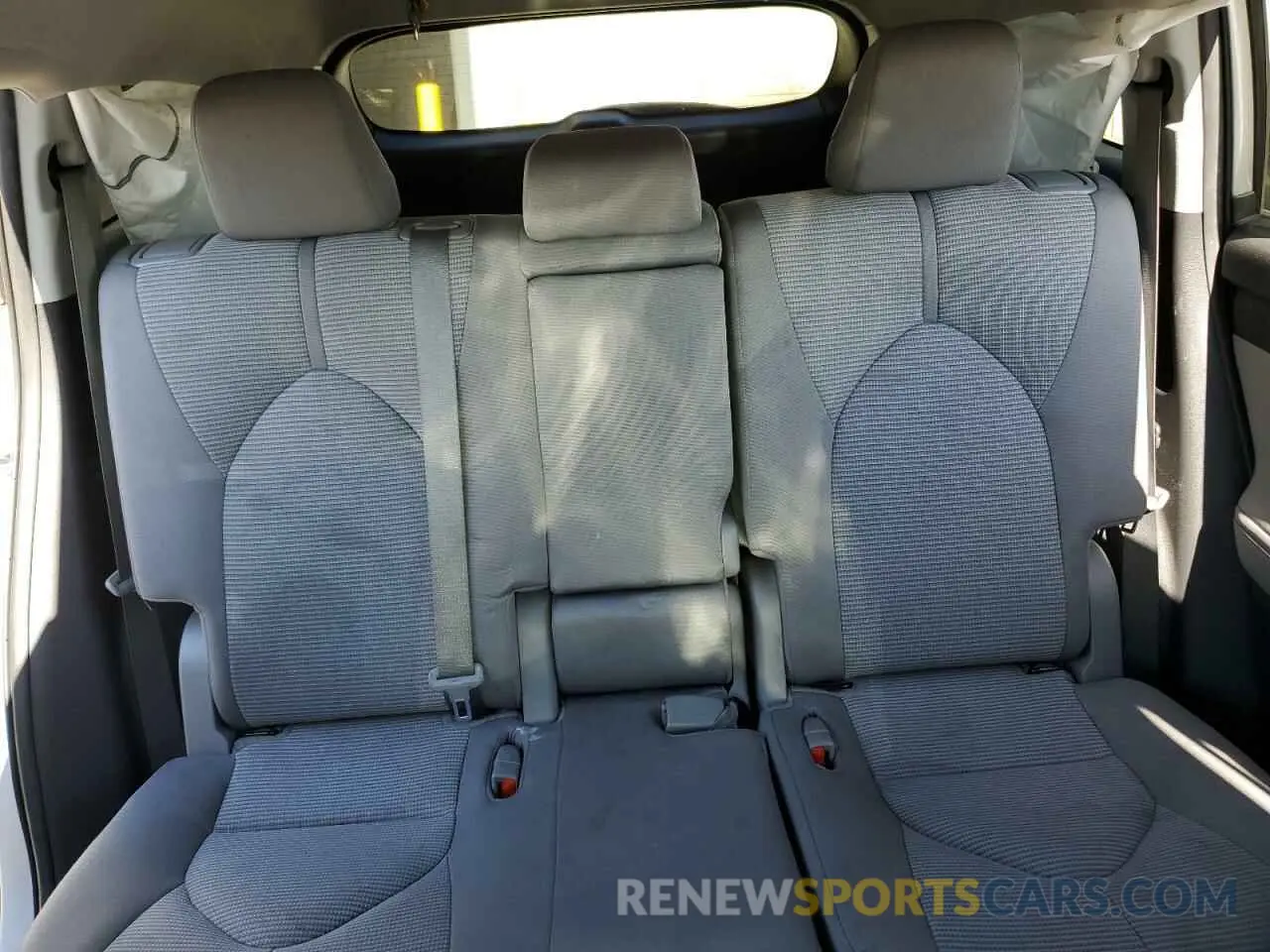 10 fotografías del automóvil dañado 5TDBZRBH4LS520760 TOYOTA HIGHLANDER 2020