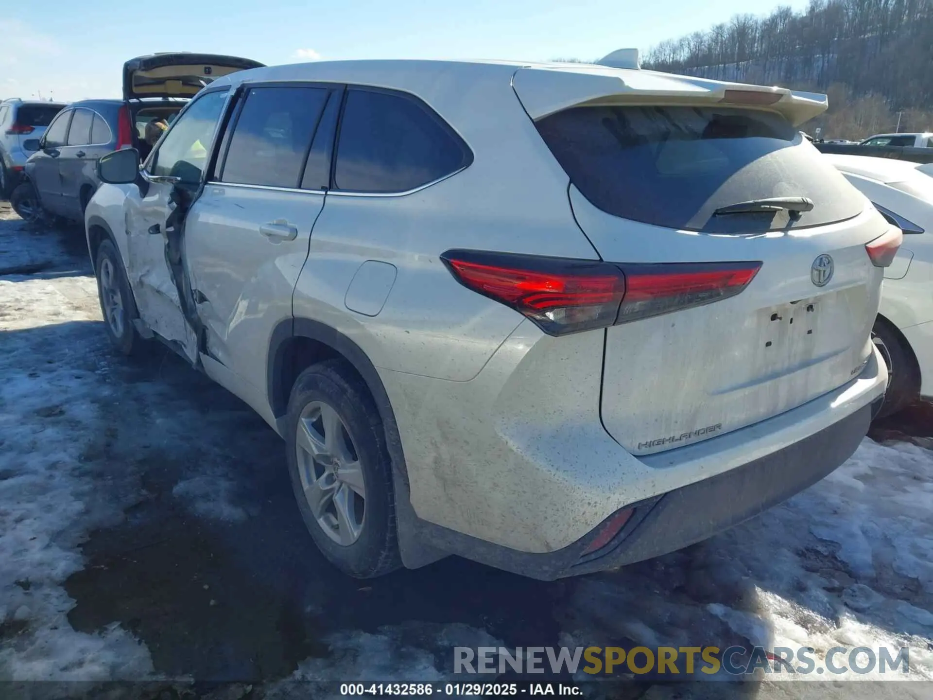 3 fotografías del automóvil dañado 5TDBZRBH5LS511758 TOYOTA HIGHLANDER 2020