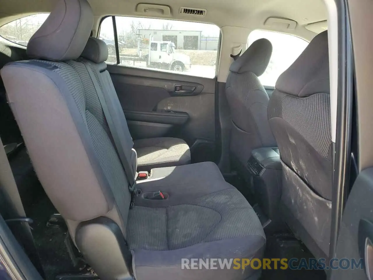 11 fotografías del automóvil dañado 5TDBZRBH6LS009874 TOYOTA HIGHLANDER 2020