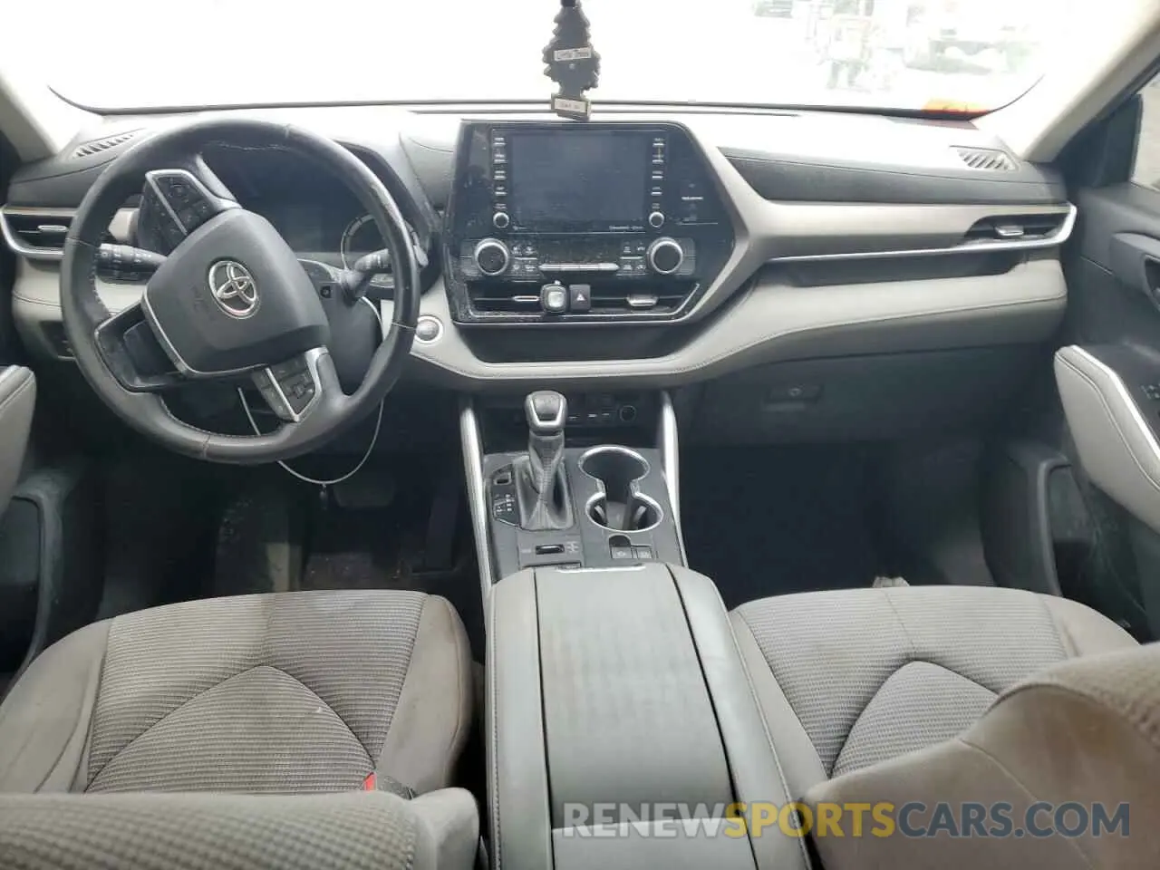 8 fotografías del automóvil dañado 5TDBZRBH8LS012906 TOYOTA HIGHLANDER 2020