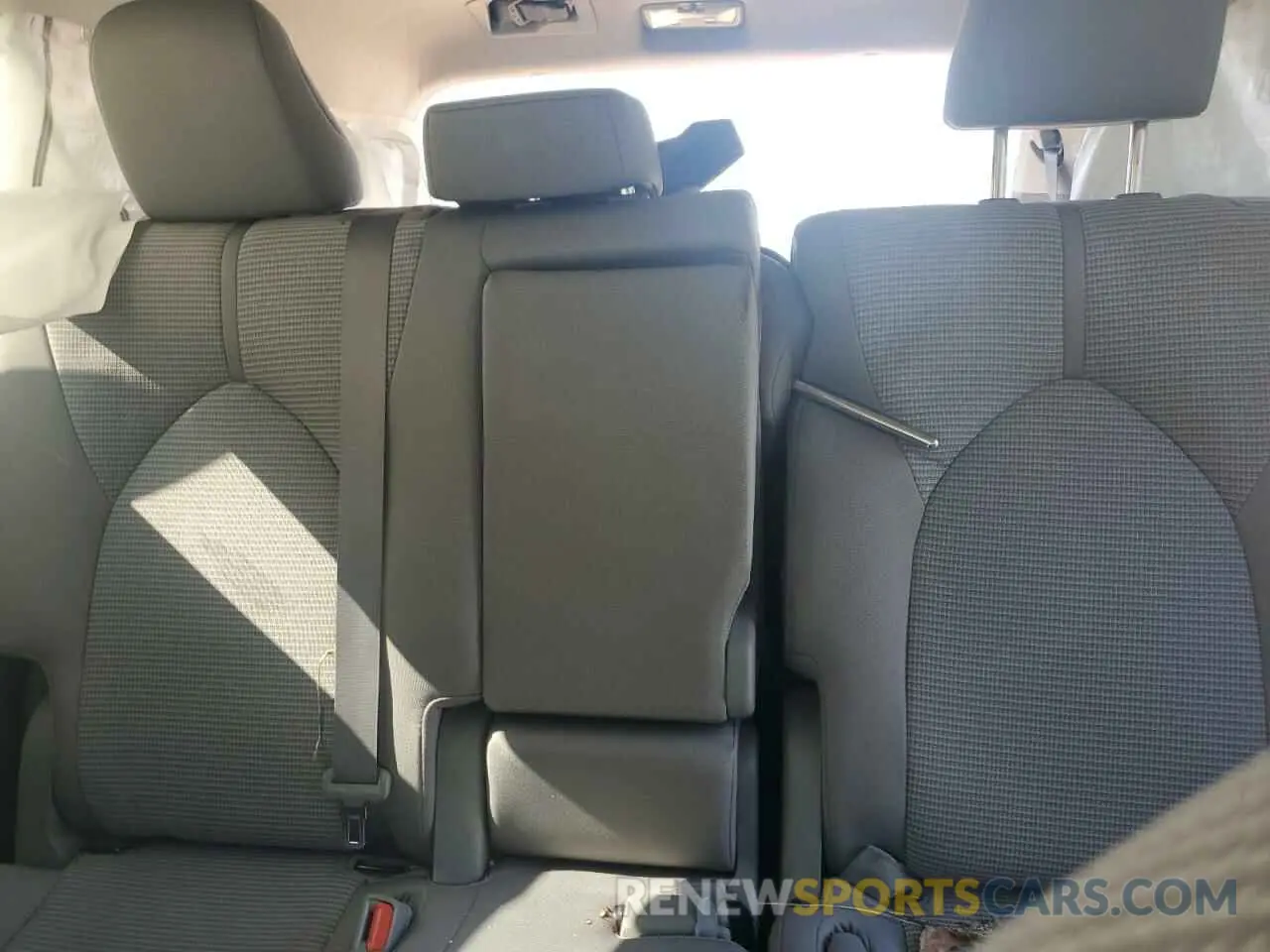 10 fotografías del automóvil dañado 5TDBZRBH8LS515044 TOYOTA HIGHLANDER 2020