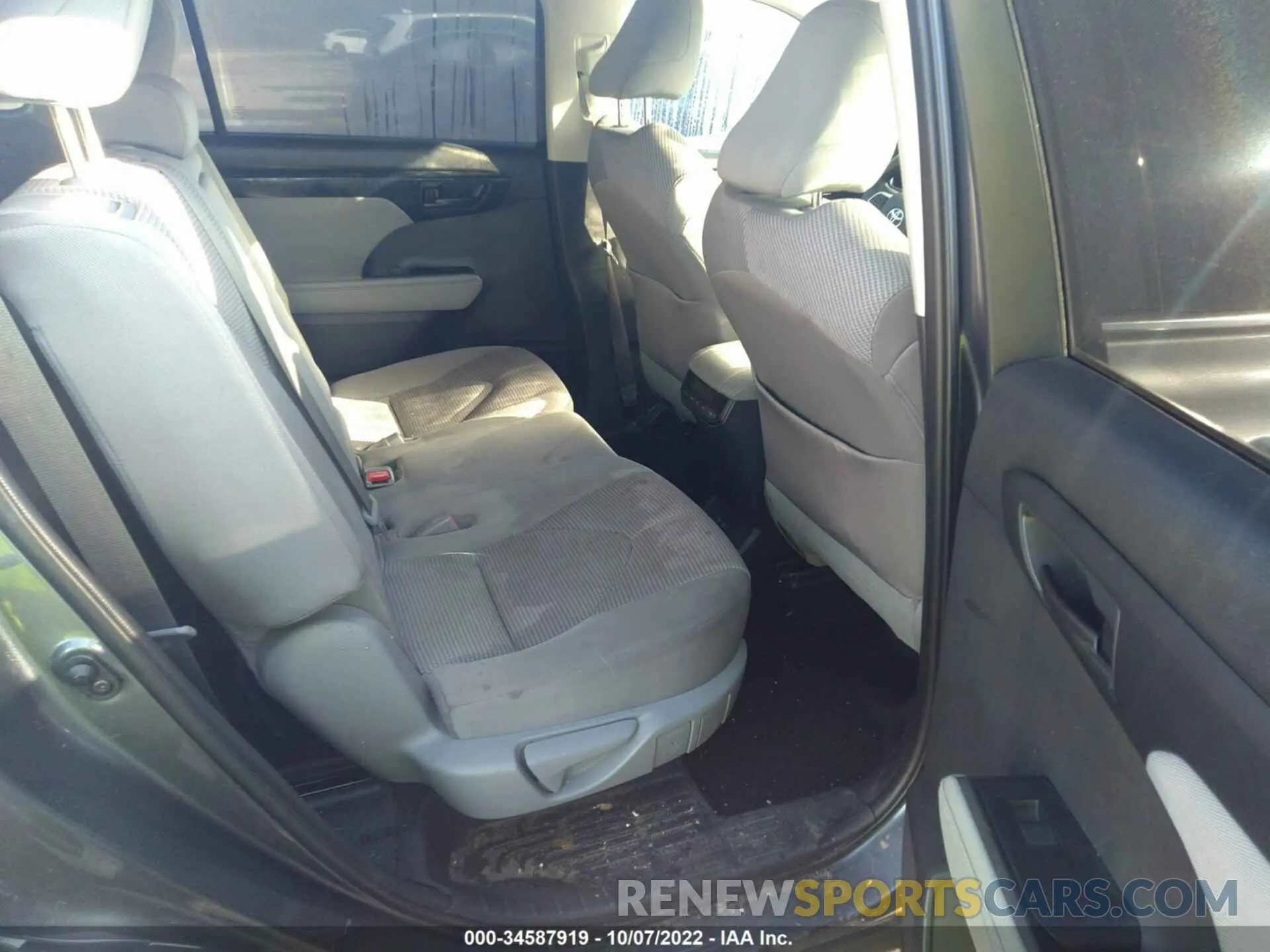 8 fotografías del automóvil dañado 5TDCZRAH1LS003678 TOYOTA HIGHLANDER 2020