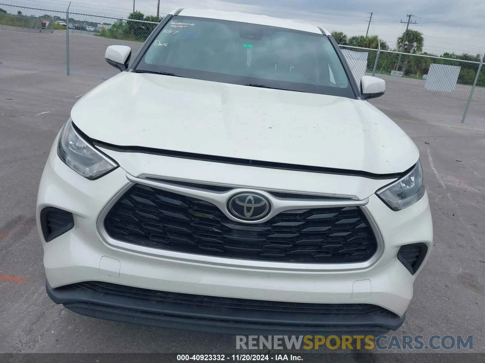 19 fotografías del automóvil dañado 5TDCZRAH2LS502604 TOYOTA HIGHLANDER 2020