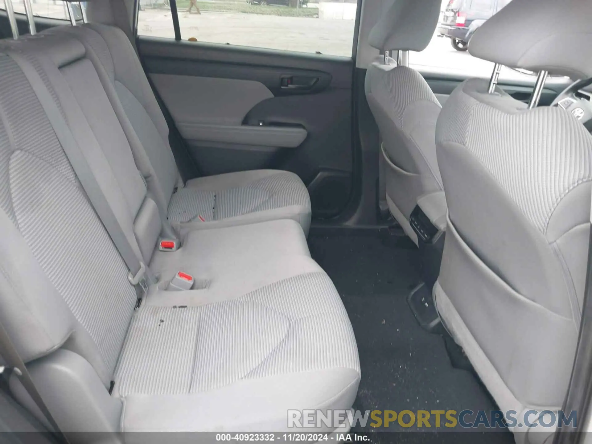 8 fotografías del automóvil dañado 5TDCZRAH2LS502604 TOYOTA HIGHLANDER 2020
