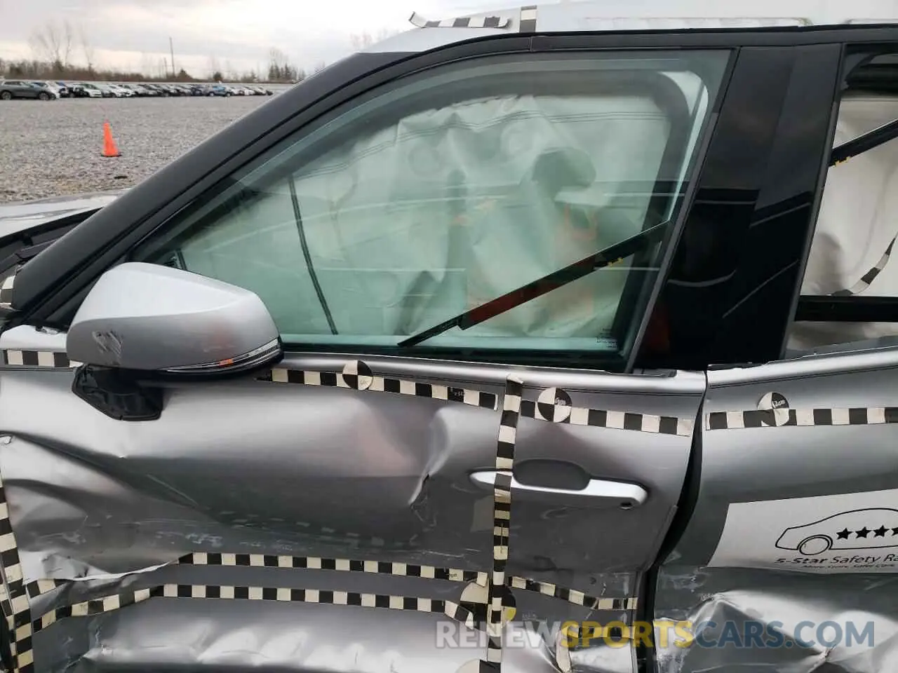 8 fotografías del automóvil dañado 5TDCZRAH7LS509743 TOYOTA HIGHLANDER 2020