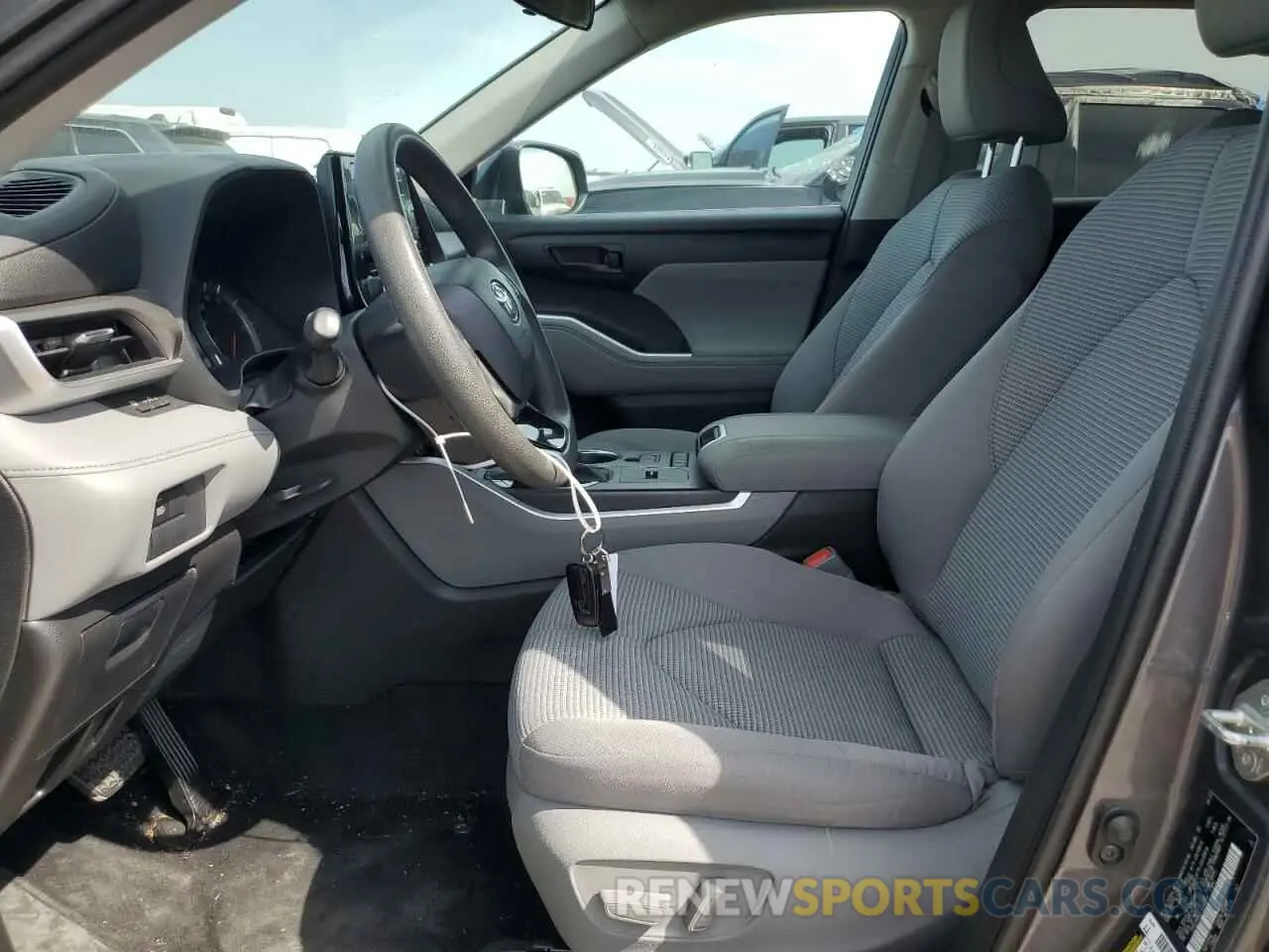 9 fotografías del automóvil dañado 5TDCZRAH7LS512559 TOYOTA HIGHLANDER 2020