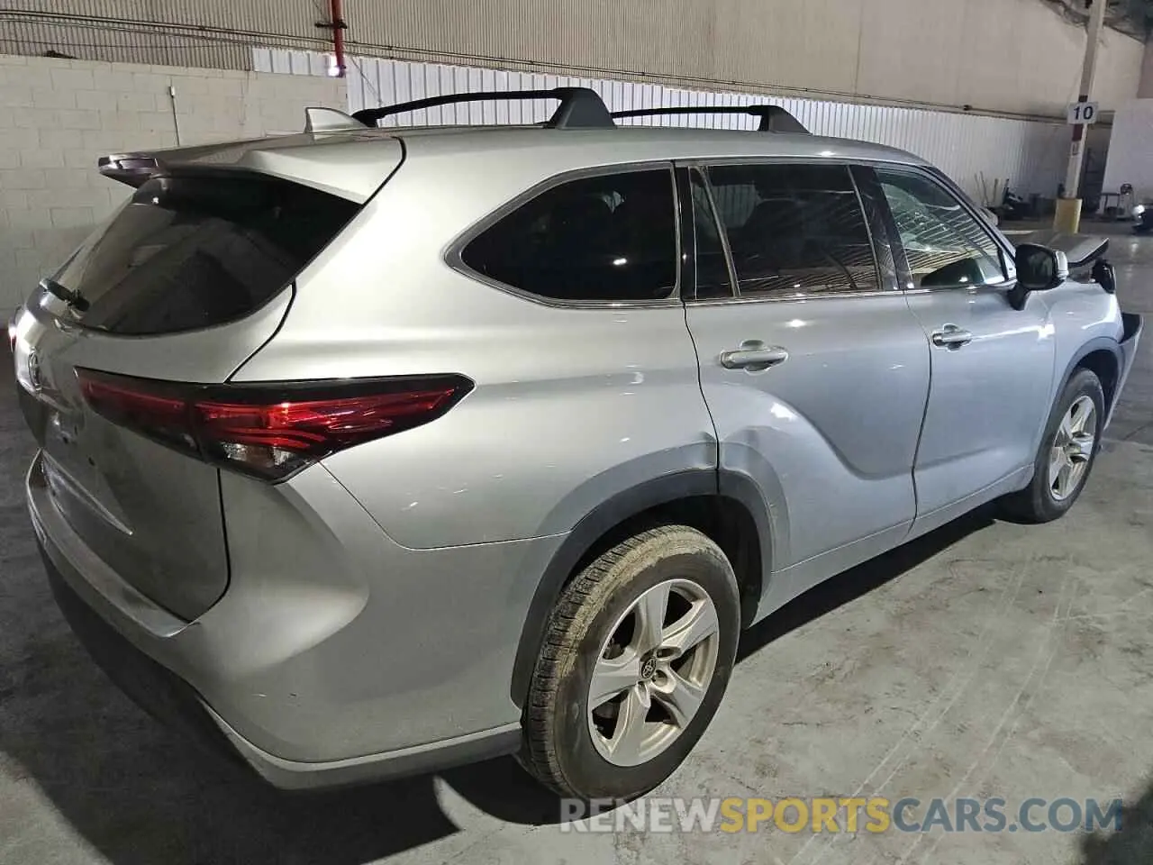 3 fotografías del automóvil dañado 5TDCZRAH9LS017585 TOYOTA HIGHLANDER 2020