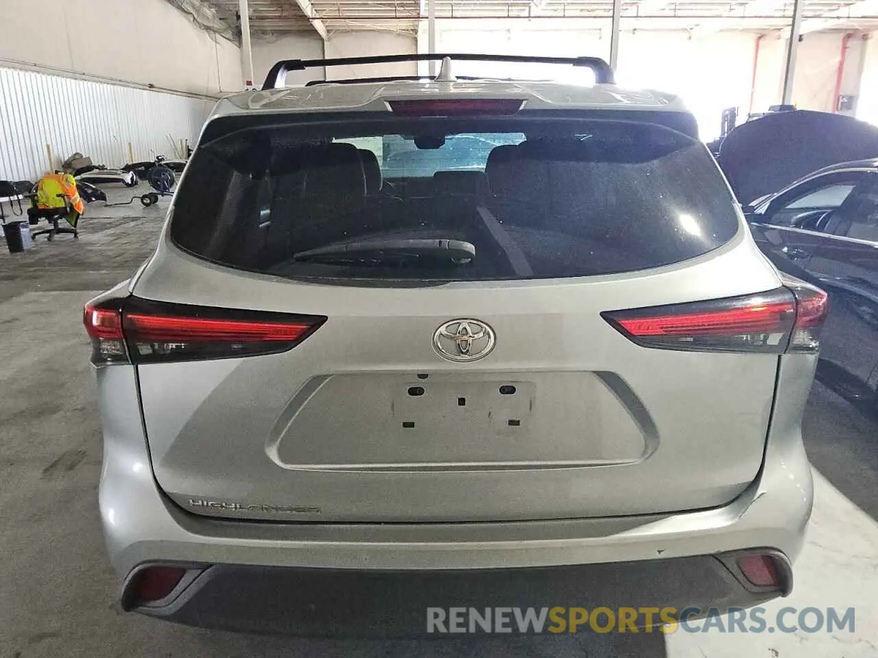 6 fotografías del automóvil dañado 5TDCZRAH9LS017585 TOYOTA HIGHLANDER 2020