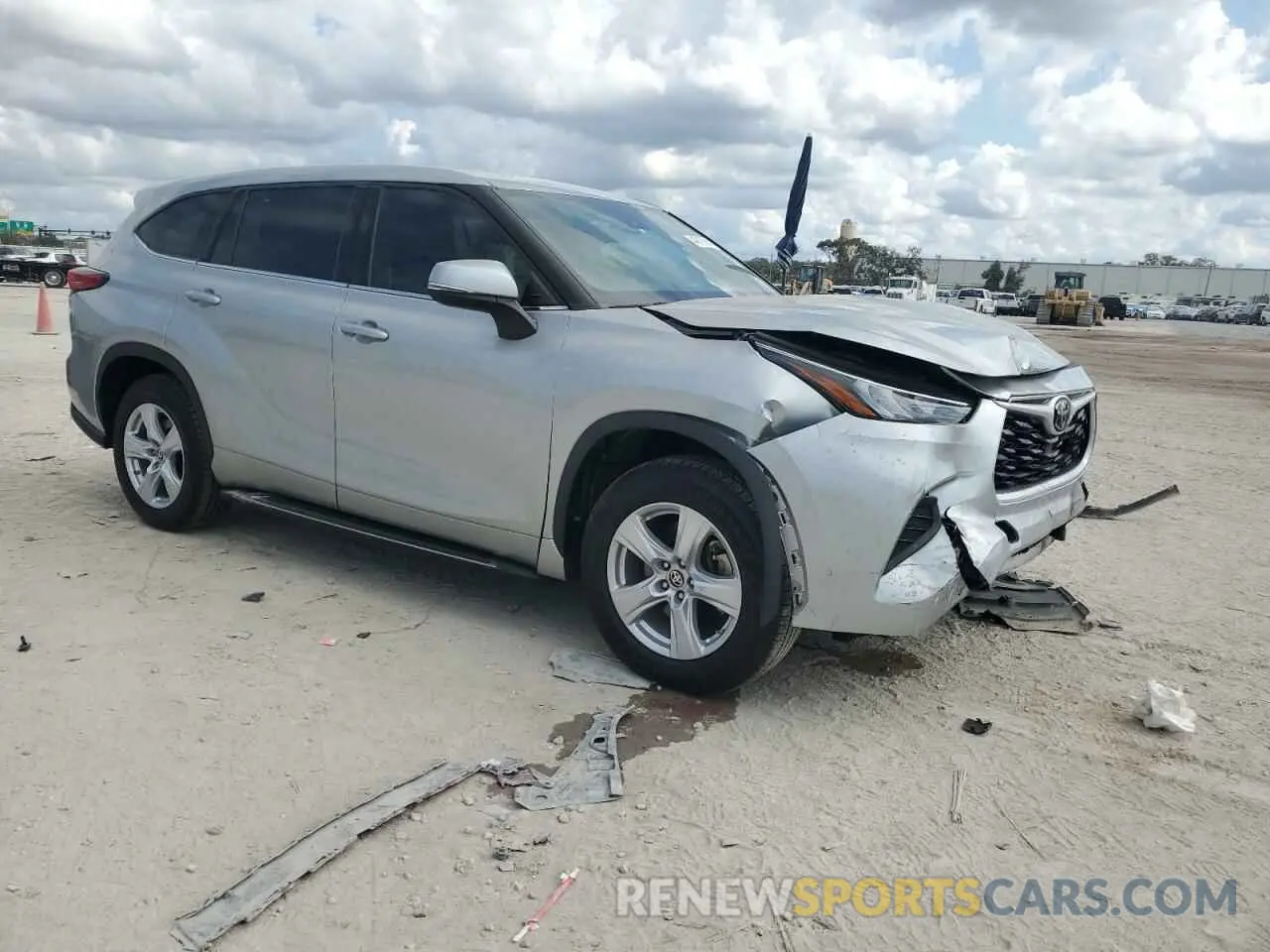 4 fotografías del automóvil dañado 5TDCZRAH9LS028246 TOYOTA HIGHLANDER 2020