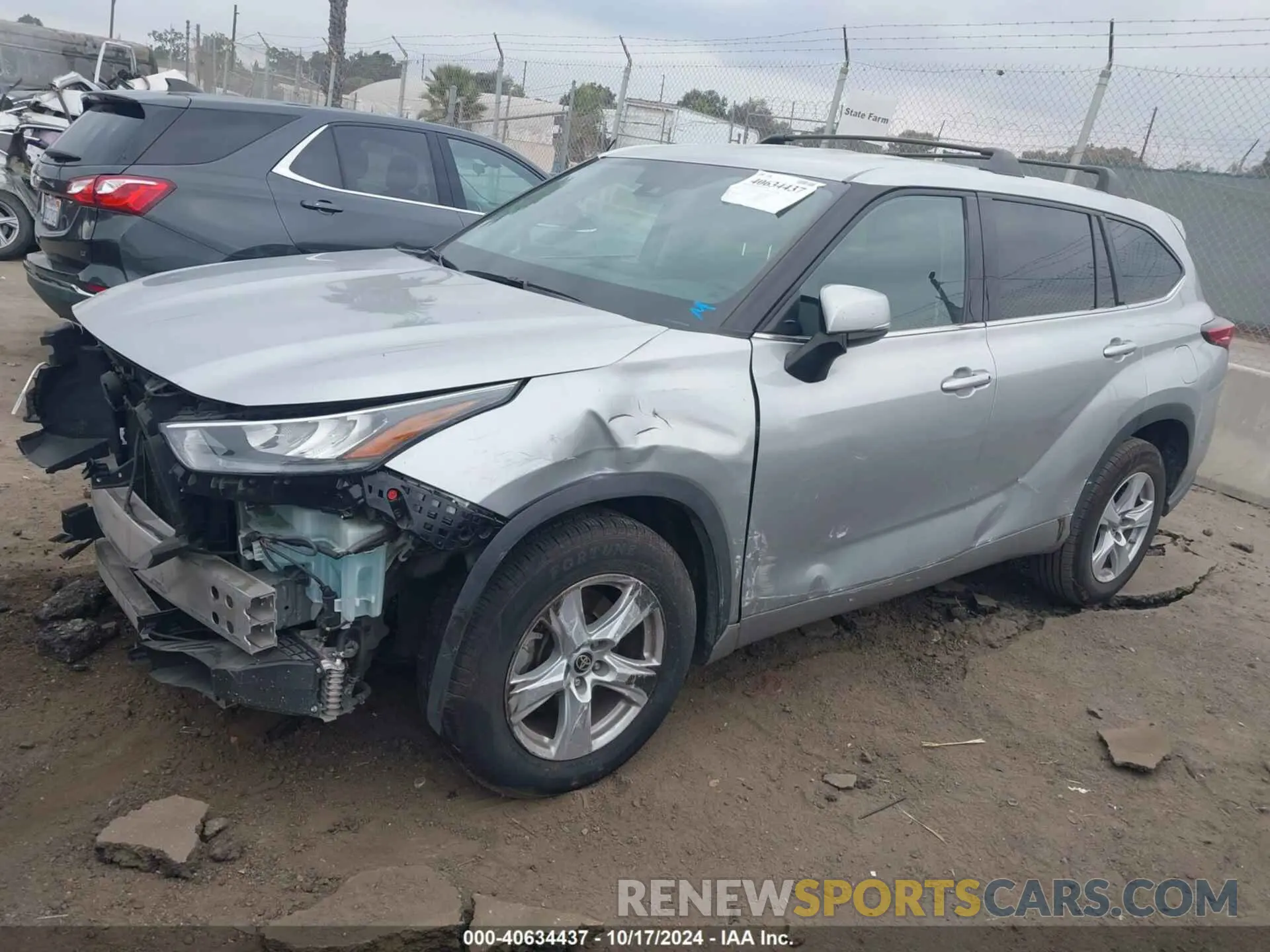 2 fotografías del automóvil dañado 5TDCZRAHXLS017871 TOYOTA HIGHLANDER 2020