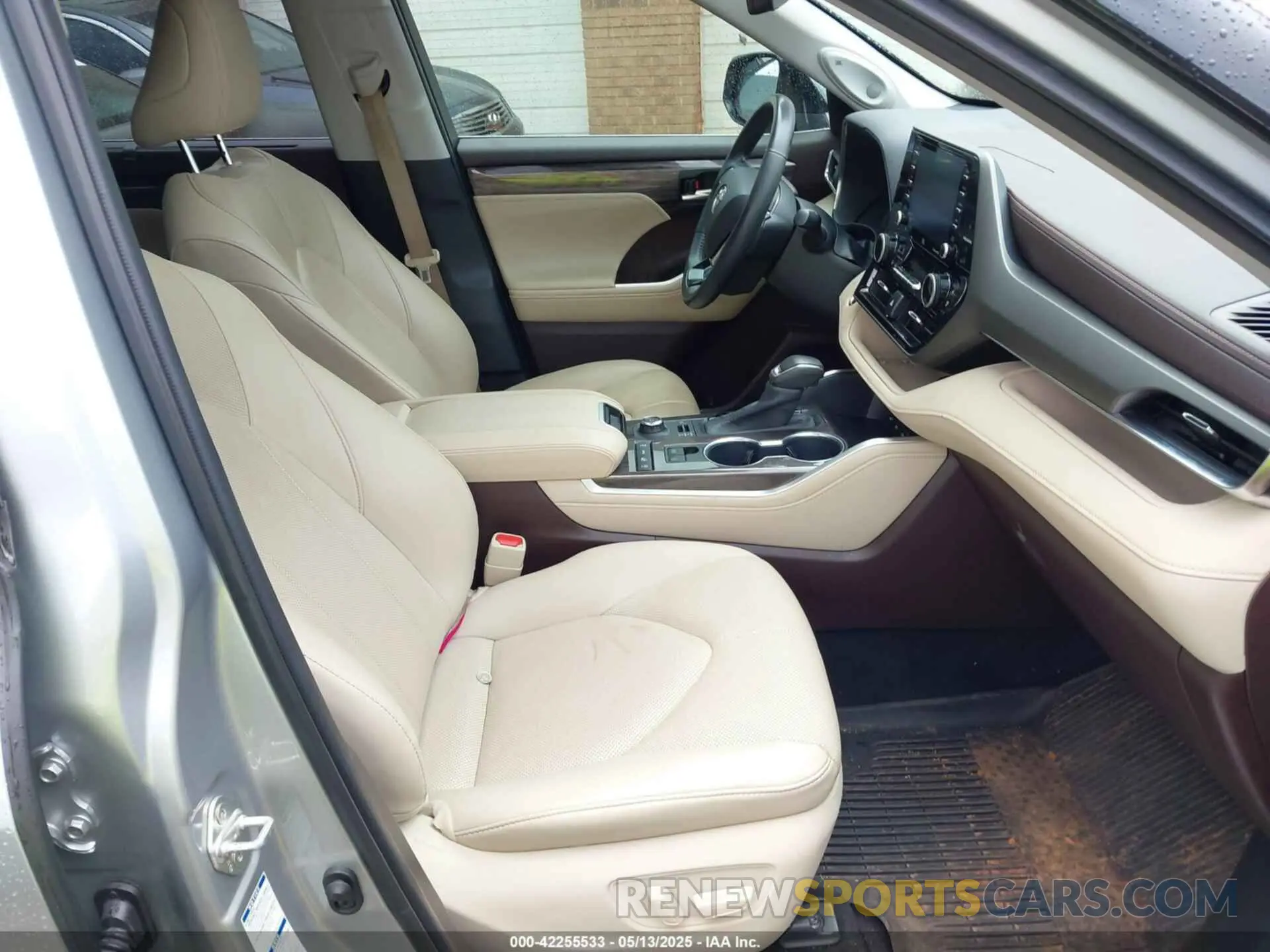 5 fotografías del automóvil dañado 5TDDZRBH1LS011976 TOYOTA HIGHLANDER 2020