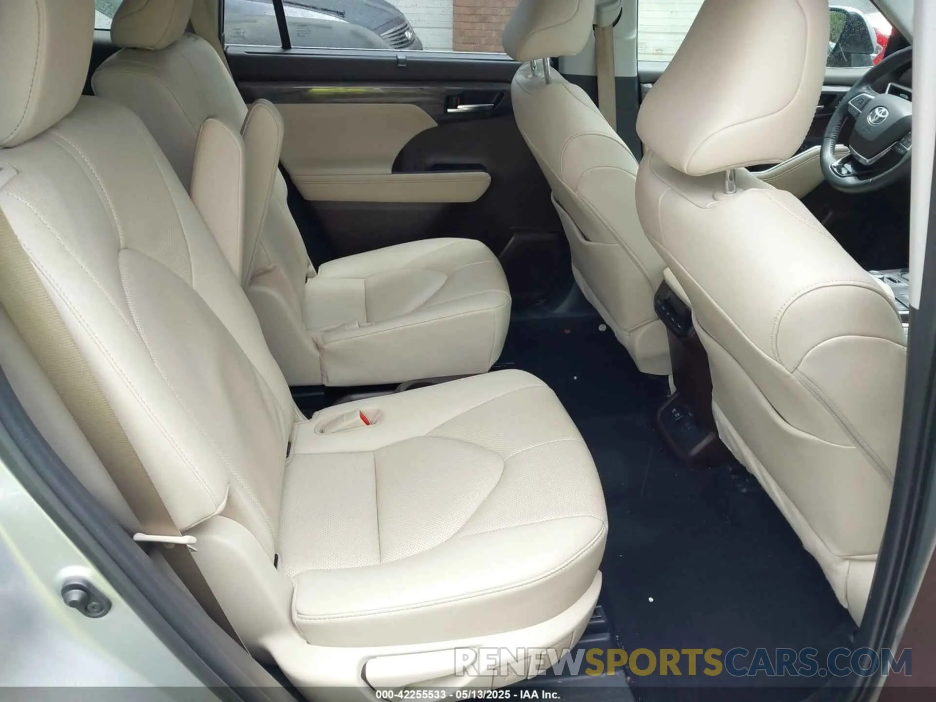 8 fotografías del automóvil dañado 5TDDZRBH1LS011976 TOYOTA HIGHLANDER 2020