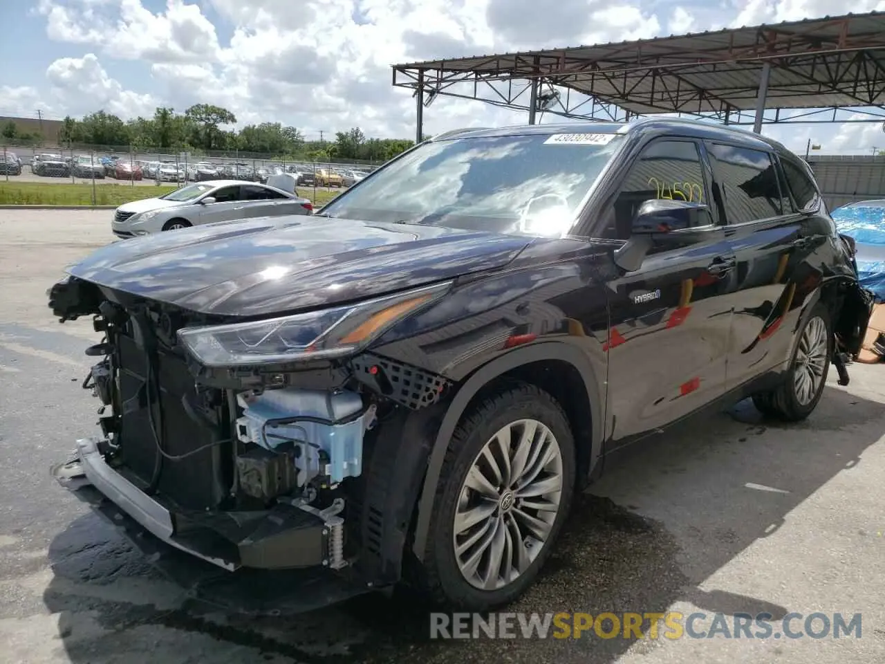 2 fotografías del automóvil dañado 5TDFARAH2LS001068 TOYOTA HIGHLANDER 2020