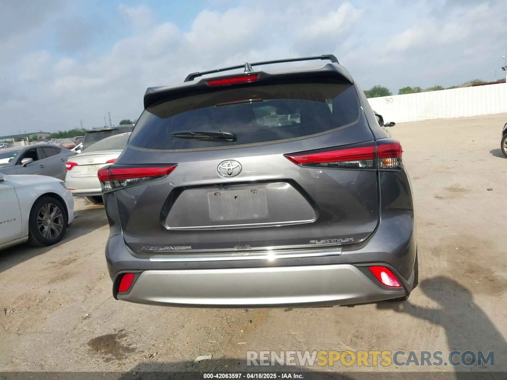 16 fotografías del automóvil dañado 5TDFZRAH4LS024733 TOYOTA HIGHLANDER 2020