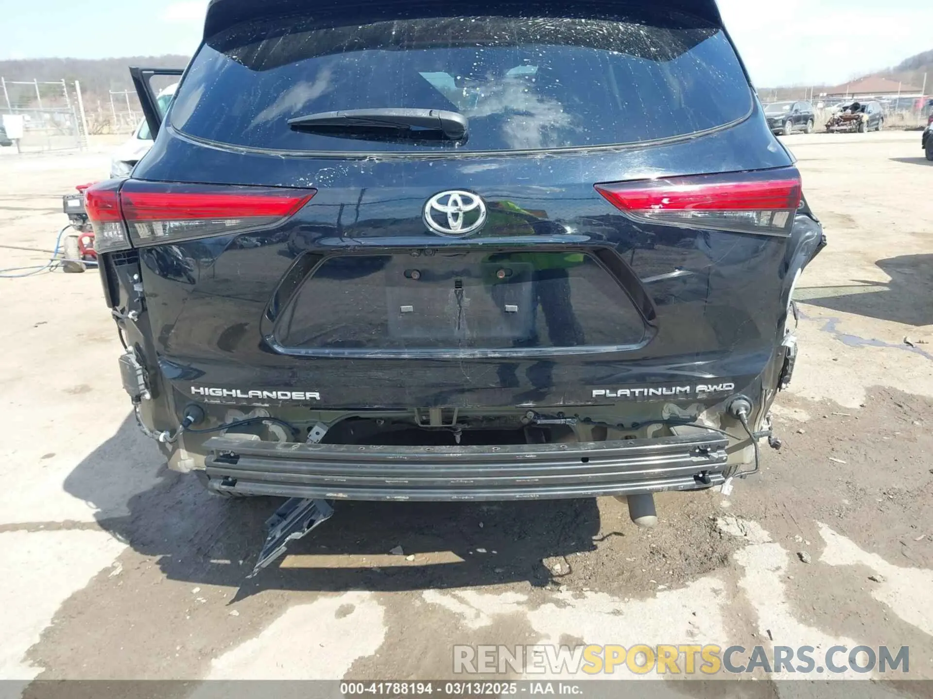 18 fotografías del automóvil dañado 5TDFZRBH2LS034921 TOYOTA HIGHLANDER 2020
