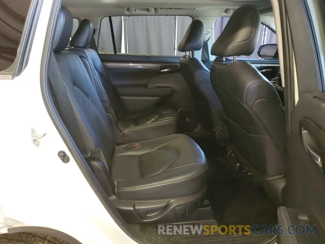 11 fotografías del automóvil dañado 5TDFZRBHXLS032592 TOYOTA HIGHLANDER 2020