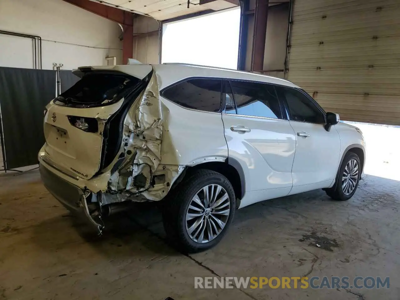3 fotografías del automóvil dañado 5TDFZRBHXLS032592 TOYOTA HIGHLANDER 2020