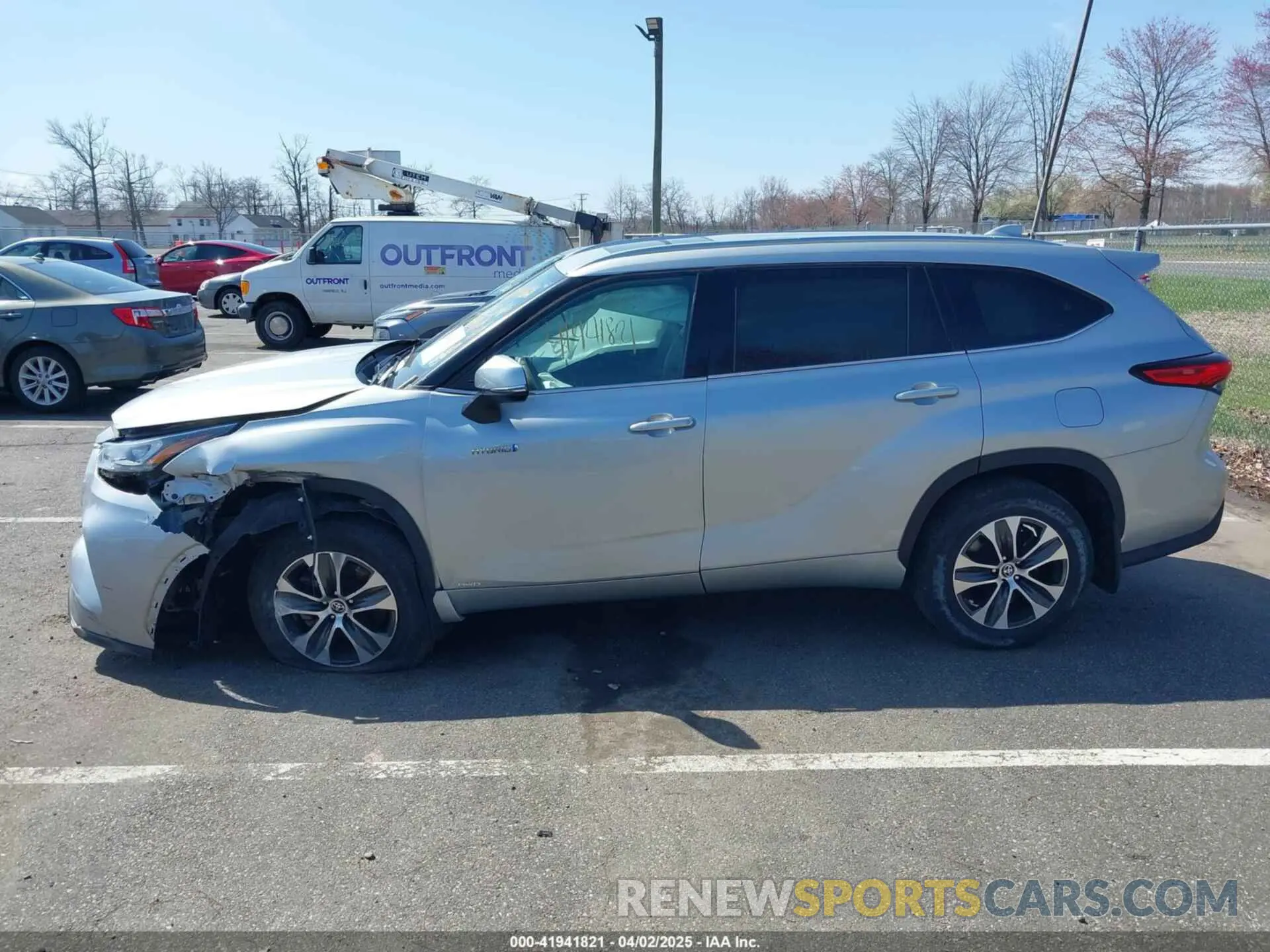 14 fotografías del automóvil dañado 5TDGBRCH0LS502393 TOYOTA HIGHLANDER 2020