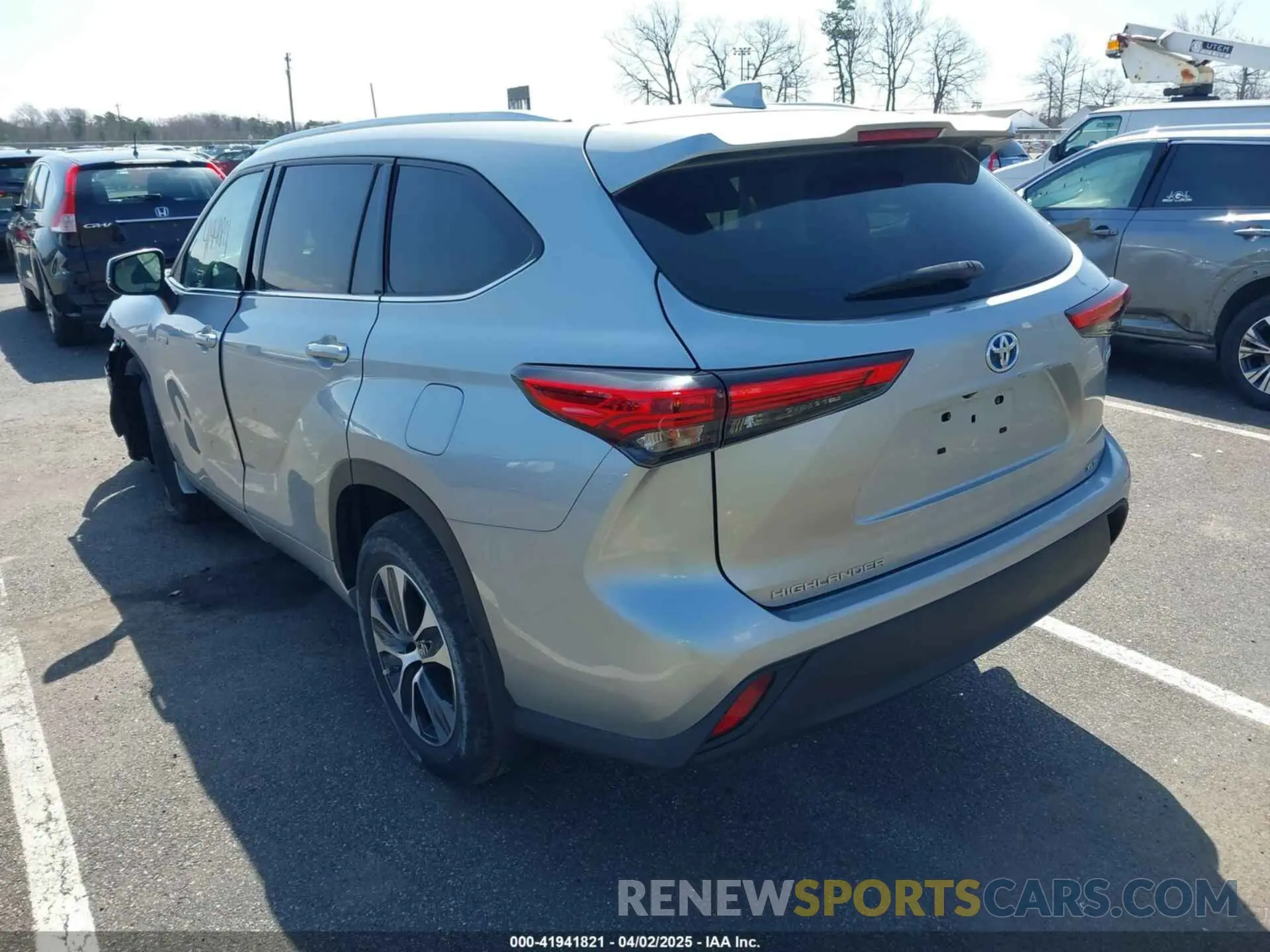 3 fotografías del automóvil dañado 5TDGBRCH0LS502393 TOYOTA HIGHLANDER 2020