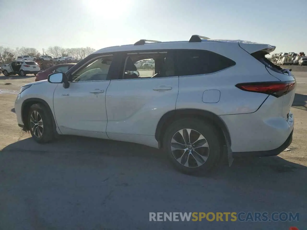 2 fotografías del automóvil dañado 5TDGBRCH0LS507948 TOYOTA HIGHLANDER 2020