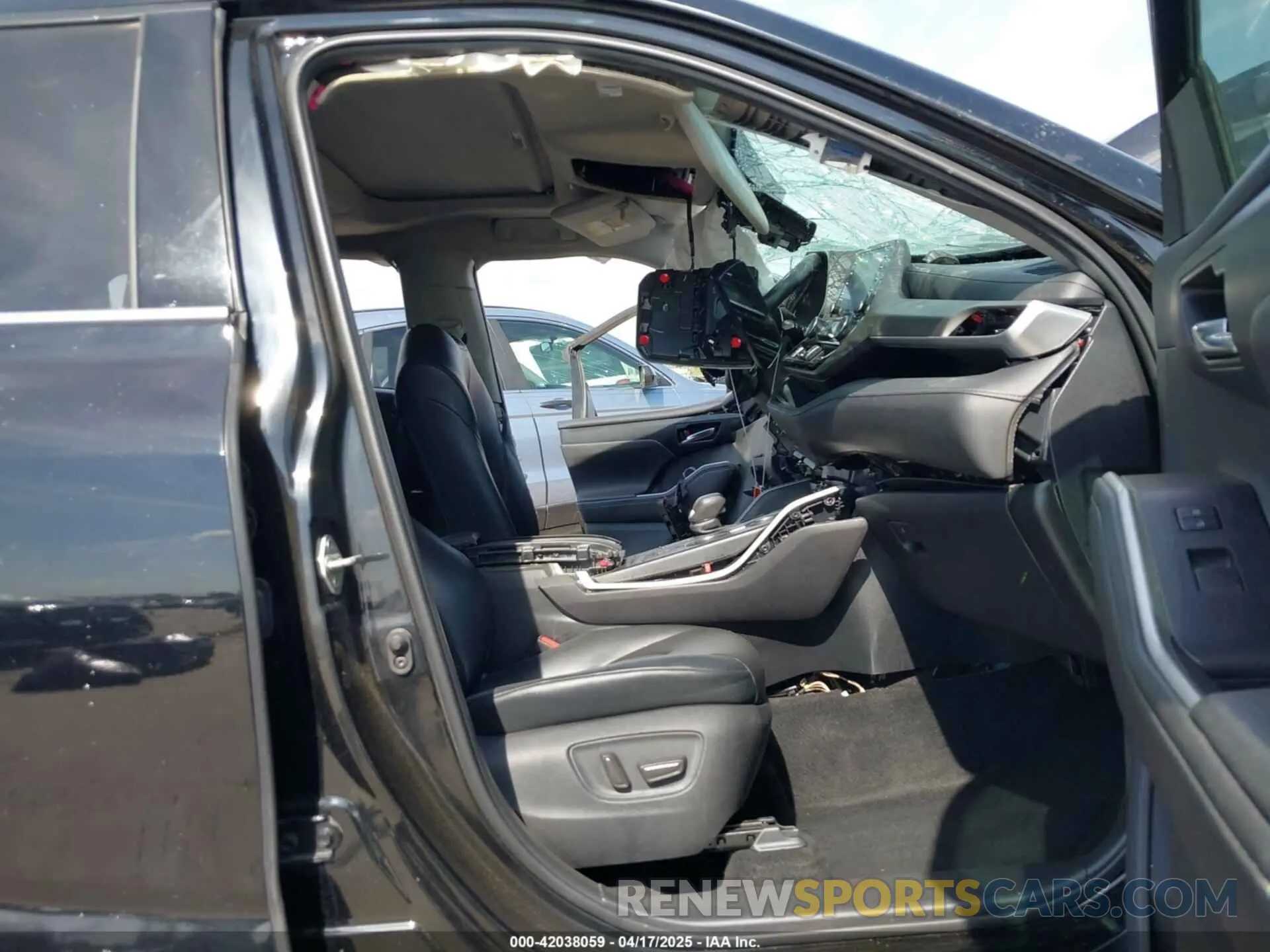5 fotografías del automóvil dañado 5TDGZRAH0LS018366 TOYOTA HIGHLANDER 2020