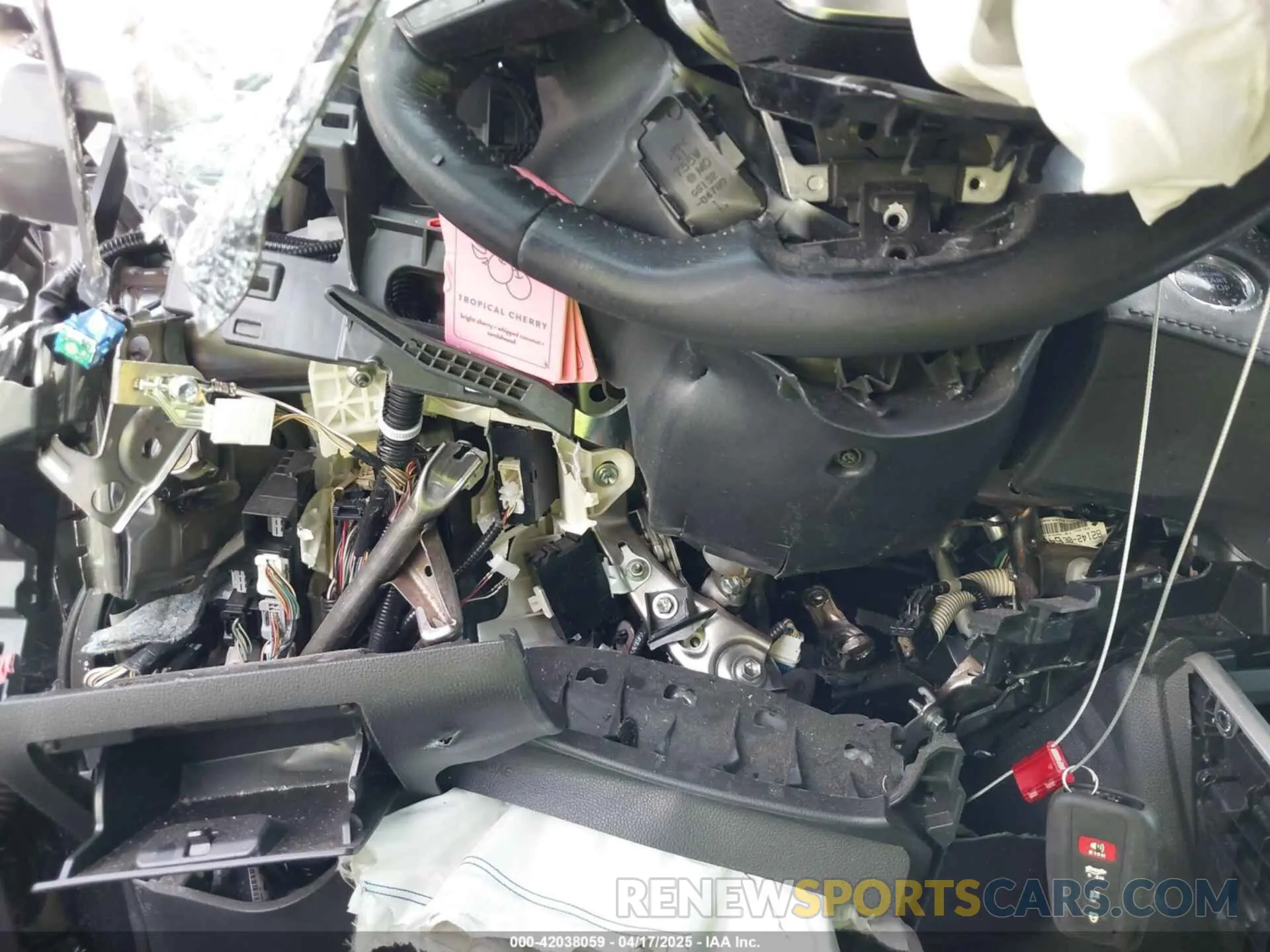 7 fotografías del automóvil dañado 5TDGZRAH0LS018366 TOYOTA HIGHLANDER 2020