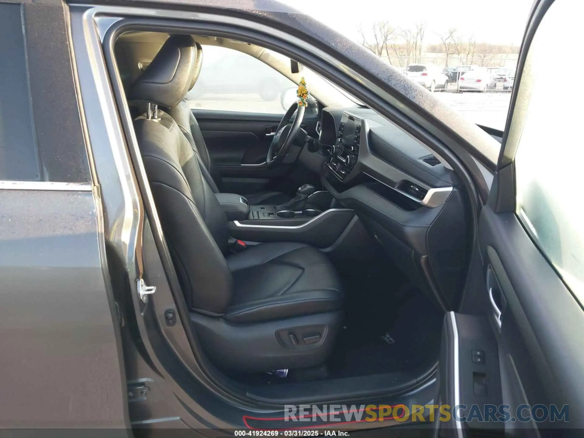 5 fotografías del automóvil dañado 5TDGZRAH1LS005822 TOYOTA HIGHLANDER 2020