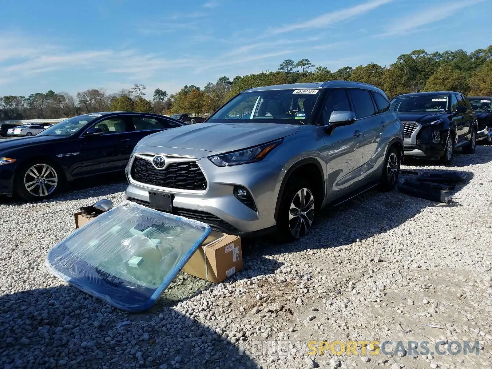 2 fotografías del automóvil dañado 5TDGZRAH1LS012298 TOYOTA HIGHLANDER 2020