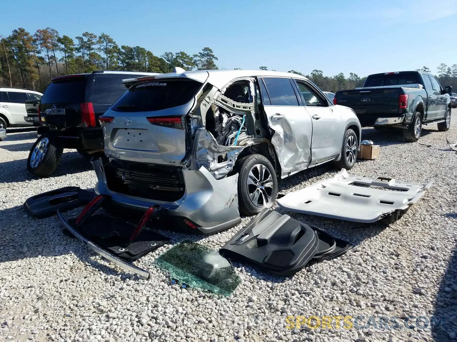 4 fotografías del automóvil dañado 5TDGZRAH1LS012298 TOYOTA HIGHLANDER 2020