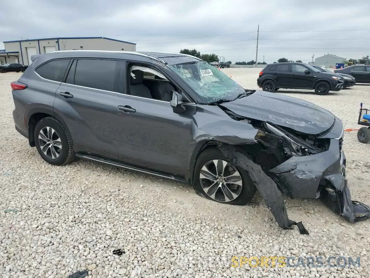 4 fotografías del automóvil dañado 5TDGZRAH2LS004257 TOYOTA HIGHLANDER 2020