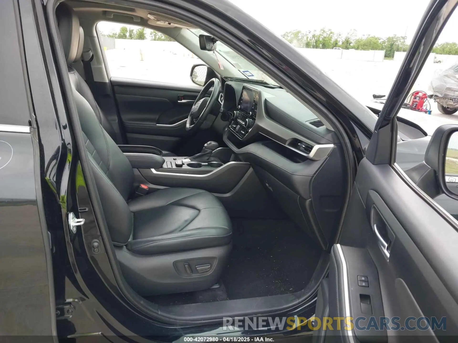 5 fotografías del automóvil dañado 5TDGZRAH3LS504430 TOYOTA HIGHLANDER 2020