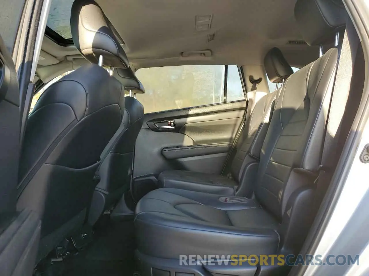 11 fotografías del automóvil dañado 5TDGZRAH5LS504770 TOYOTA HIGHLANDER 2020