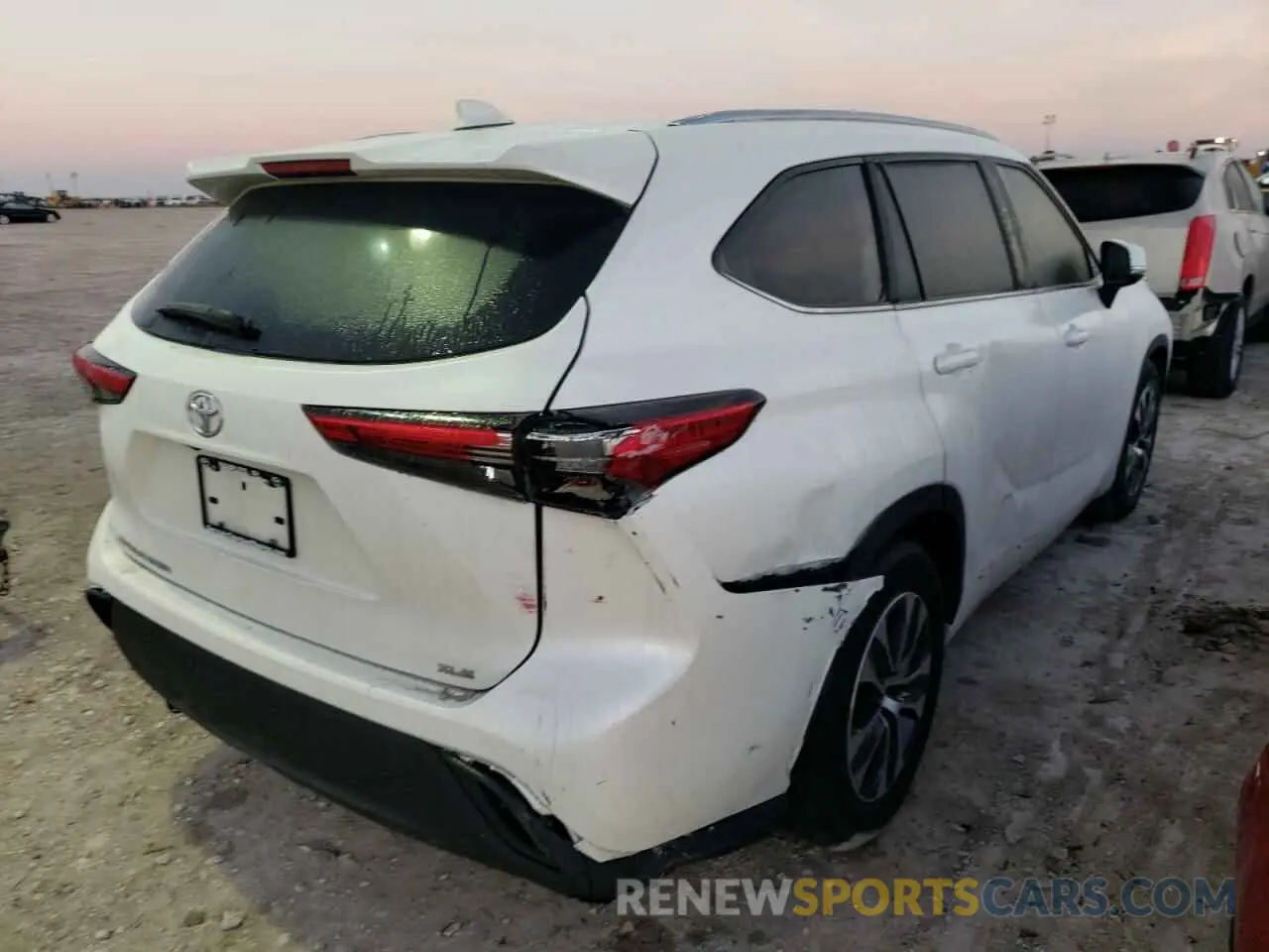 4 fotografías del automóvil dañado 5TDGZRAH5LS510939 TOYOTA HIGHLANDER 2020