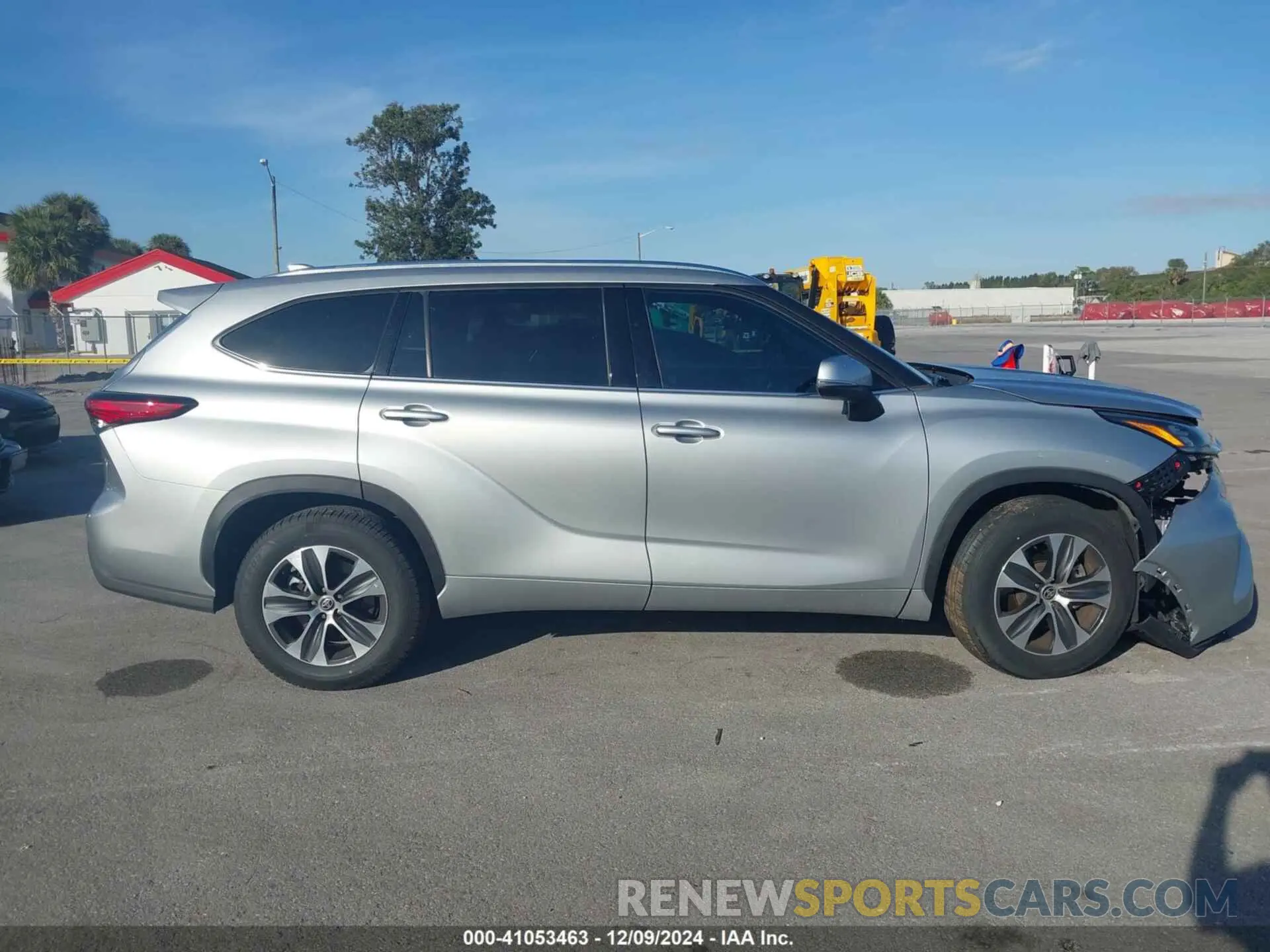 12 fotografías del automóvil dañado 5TDGZRAH6LS026357 TOYOTA HIGHLANDER 2020