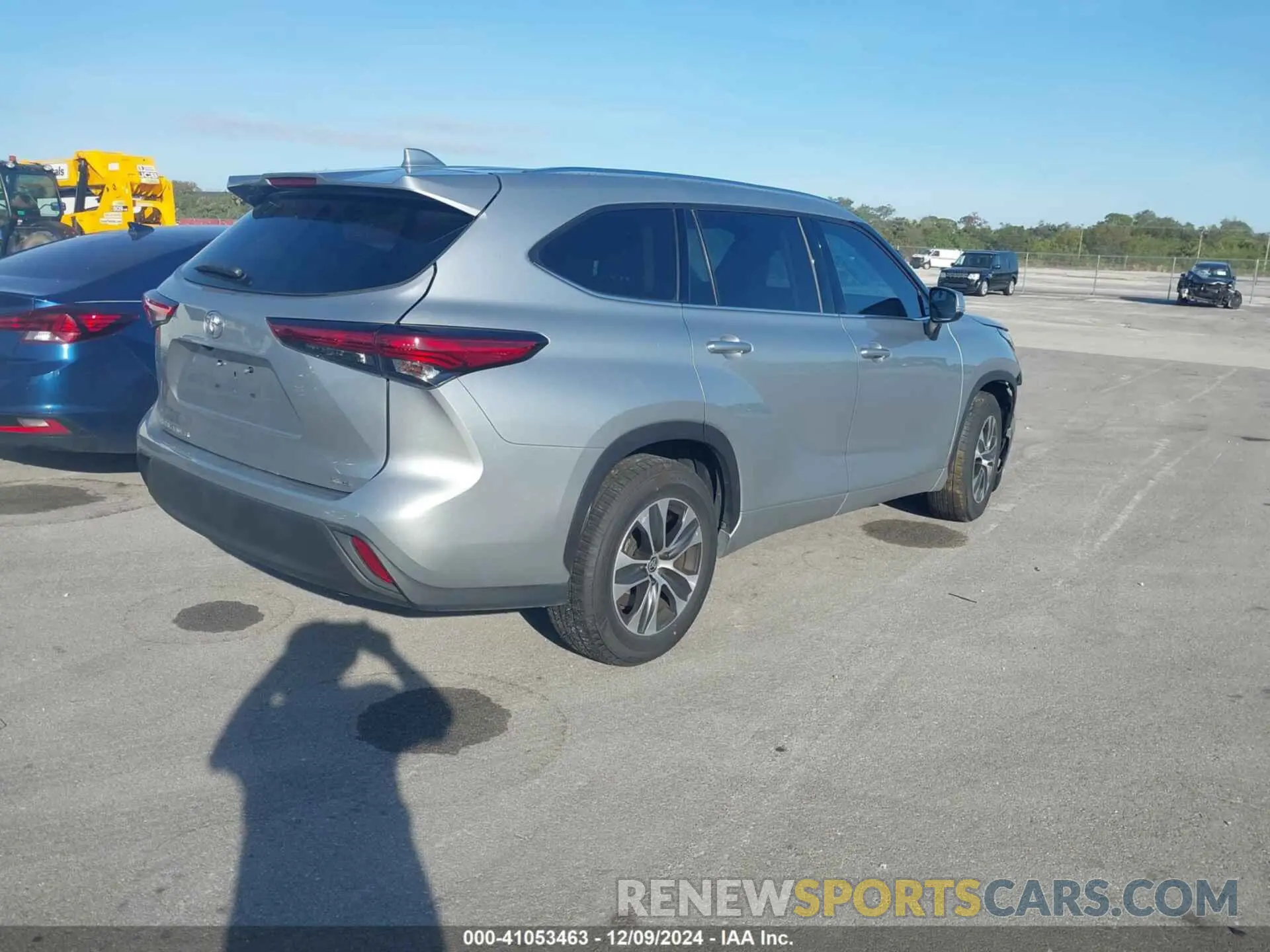 4 fotografías del automóvil dañado 5TDGZRAH6LS026357 TOYOTA HIGHLANDER 2020