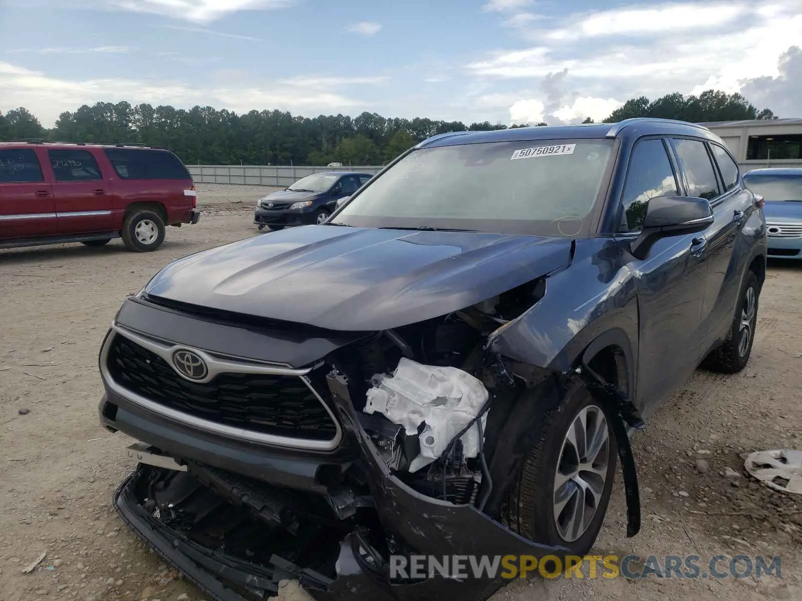 2 fotografías del automóvil dañado 5TDGZRAH6LS511128 TOYOTA HIGHLANDER 2020