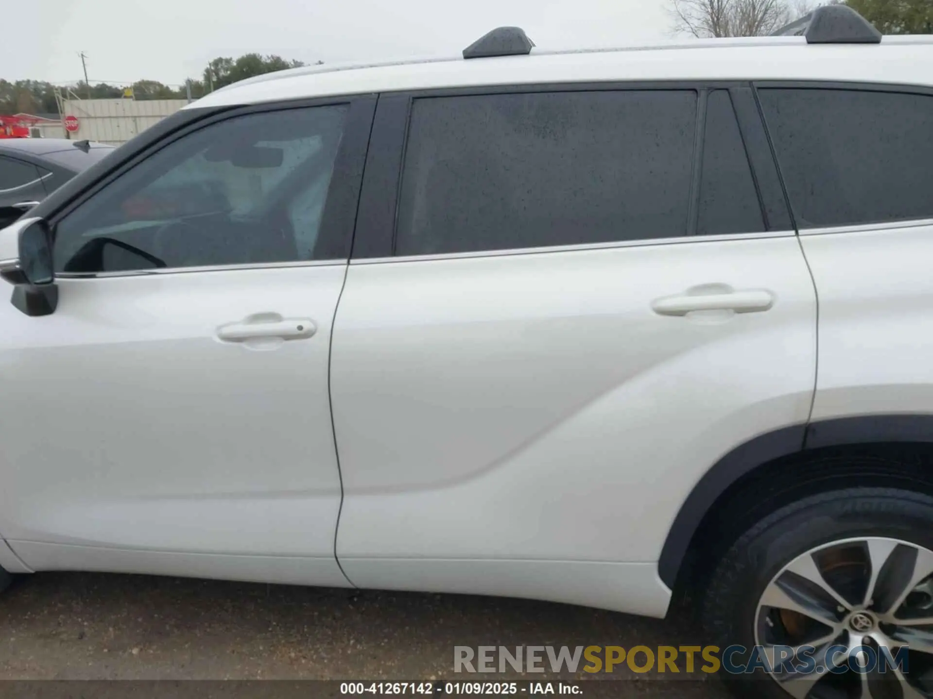 14 fotografías del automóvil dañado 5TDGZRAH9LS029592 TOYOTA HIGHLANDER 2020