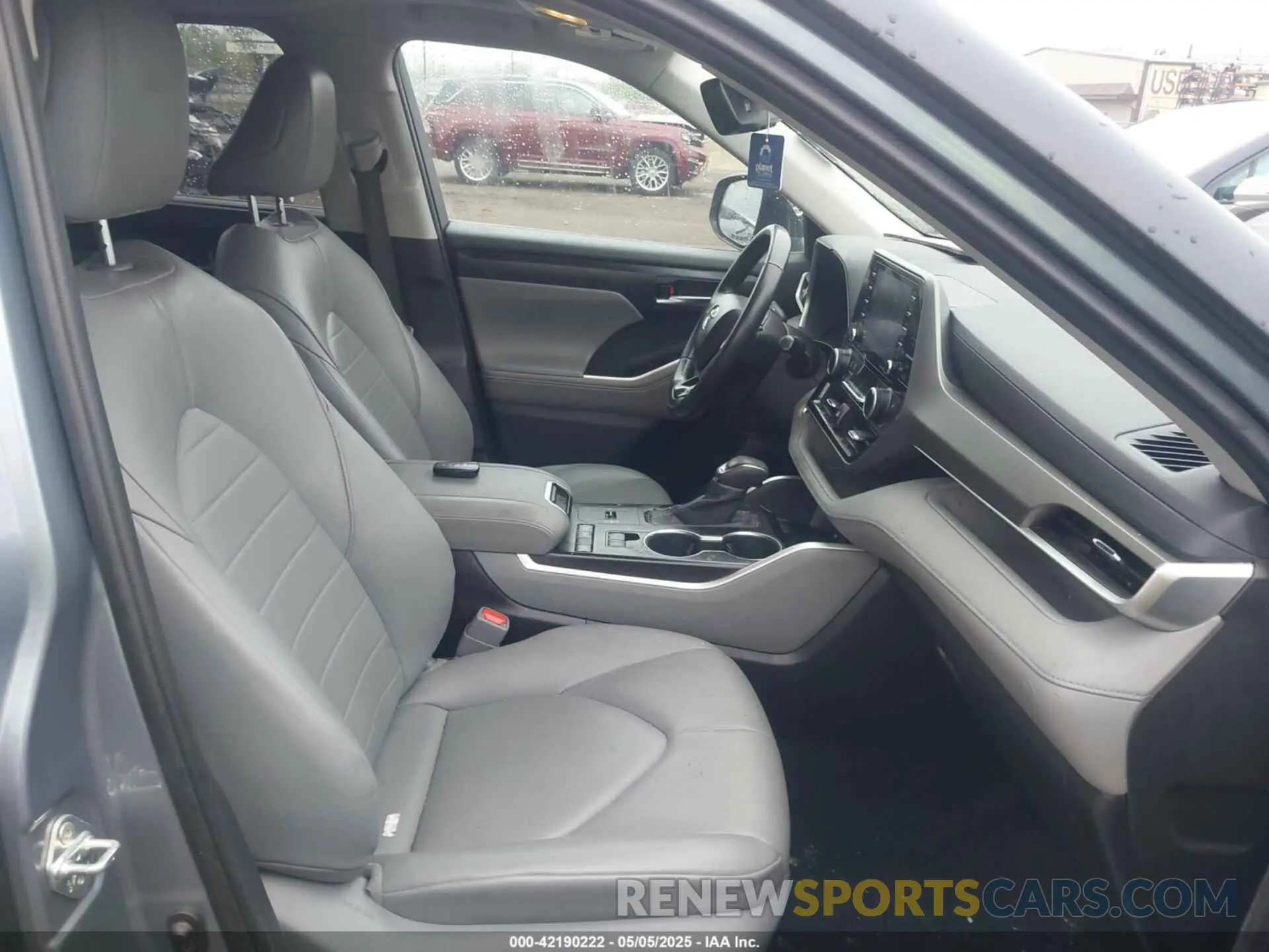 5 fotografías del automóvil dañado 5TDGZRAHXLS011098 TOYOTA HIGHLANDER 2020
