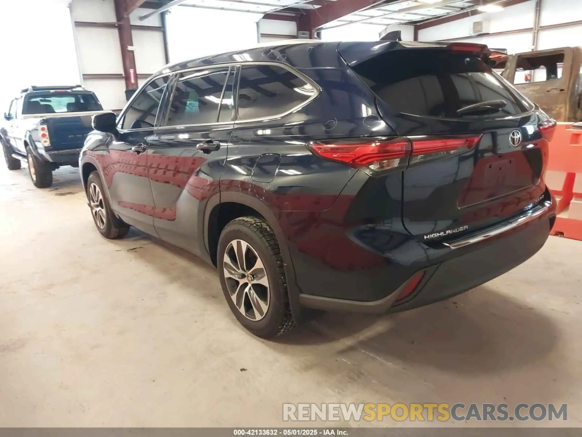 3 fotografías del automóvil dañado 5TDGZRBH0LS024229 TOYOTA HIGHLANDER 2020